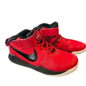 Nike Team Hustle D 9 (PS)  Red and Black mid top basketball shoes youth 2